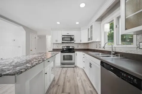 101 Currier Drive Manchester NH 03104