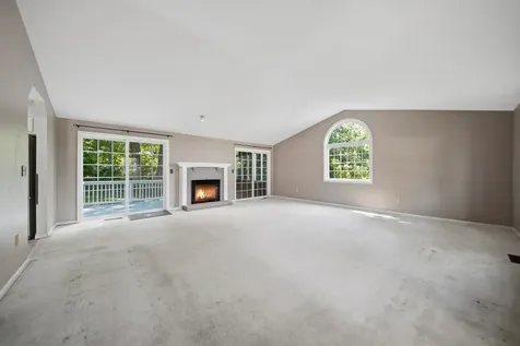 101 Currier Drive Manchester NH 03104