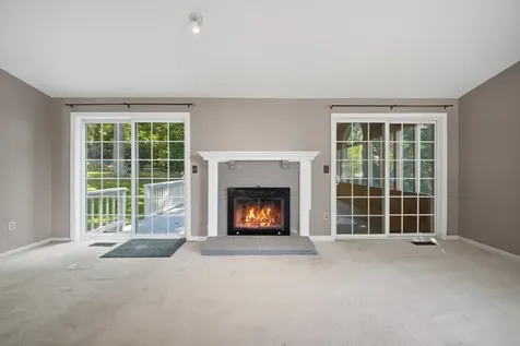 101 Currier Drive Manchester NH 03104