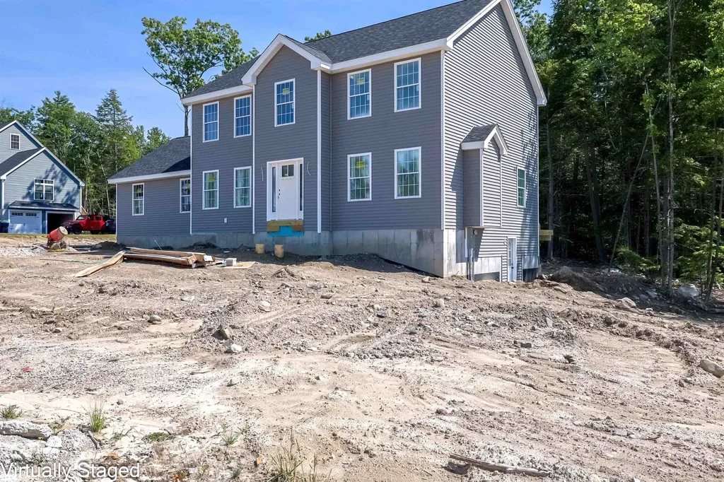 8 Blaisdell Court Raymond NH 03077
