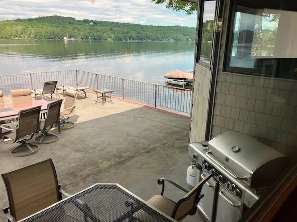 20 Bonardi Drive Enfield NH 03748