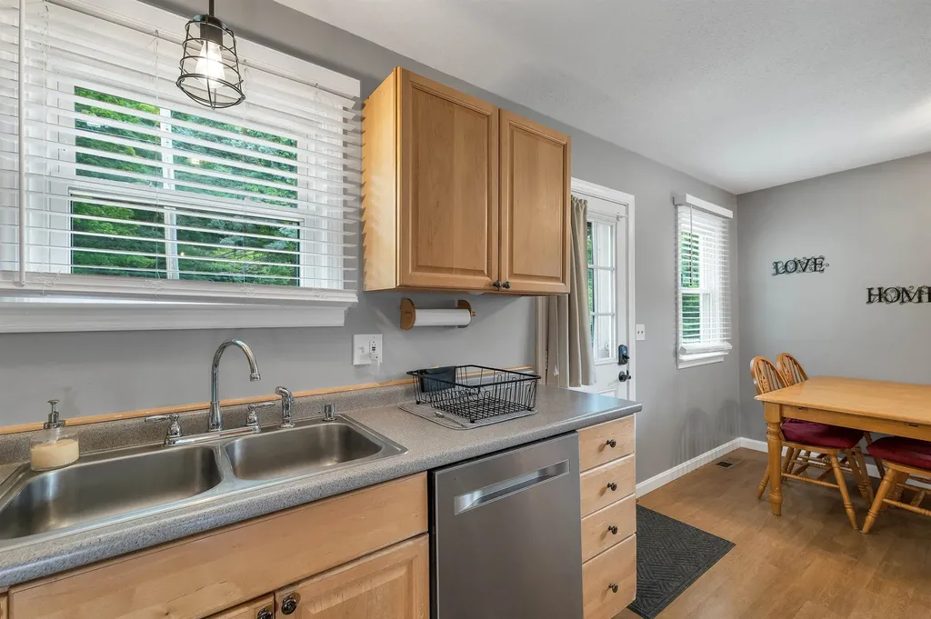 185 Summit Street Franklin NH 03235