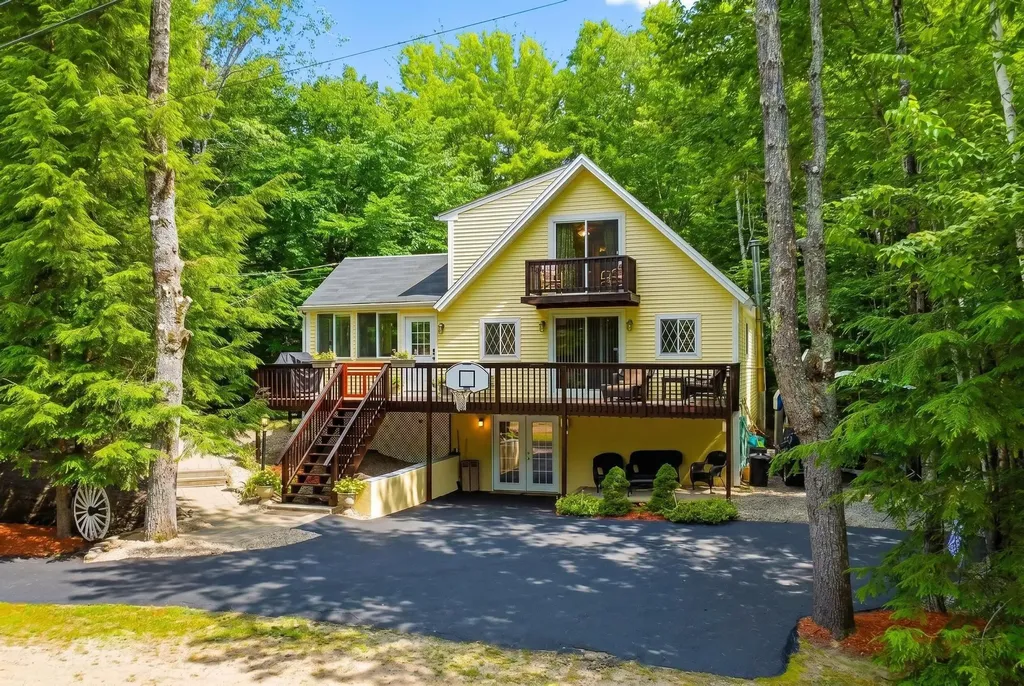30 Hickory Lane Moultonborough NH 03254
