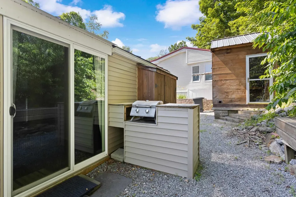 194 Buckley Road Weare NH 03281