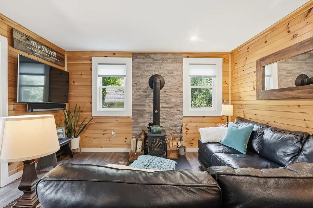 470 Mica Point Road Barrington NH 03825