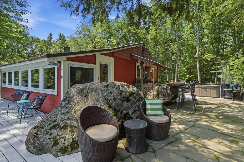 470 Mica Point Road Barrington NH 03825