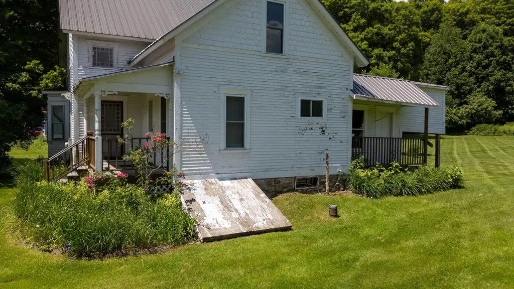 86 Hinesburg Hollow Road Huntington VT 05462