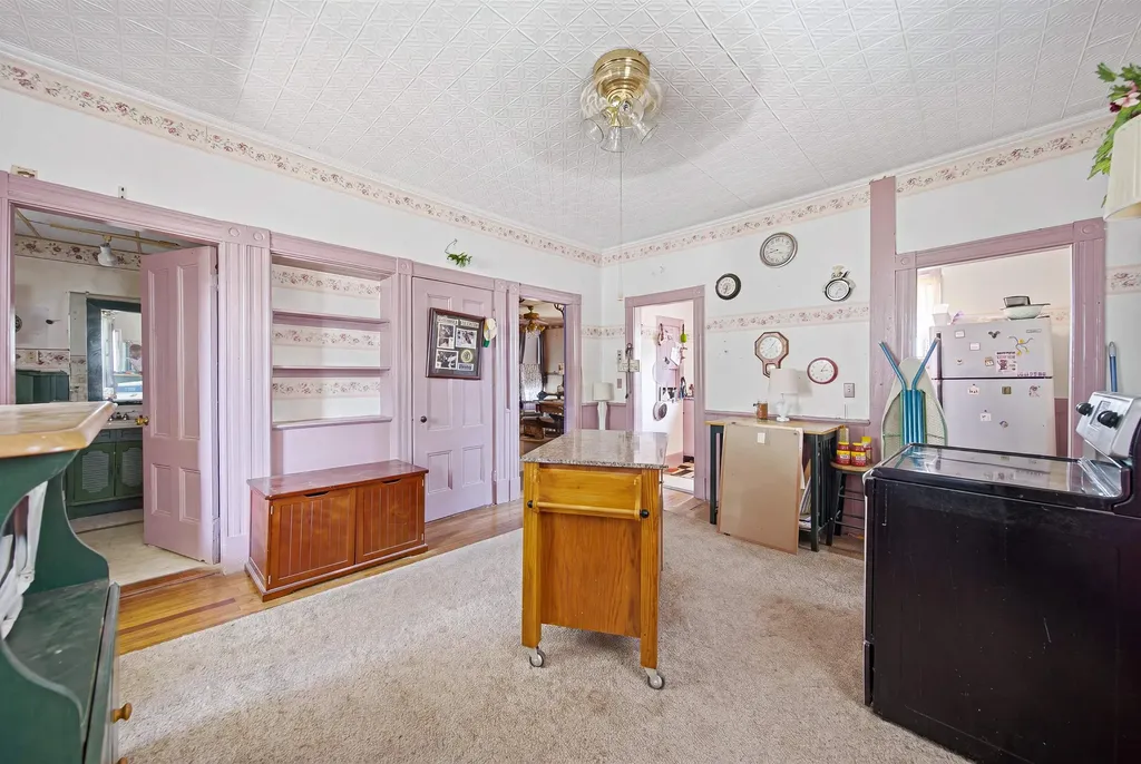 66 Amherst Street Nashua NH 03064
