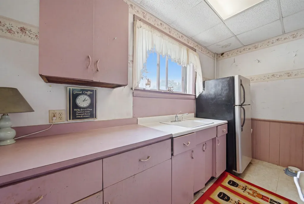 66 Amherst Street Nashua NH 03064