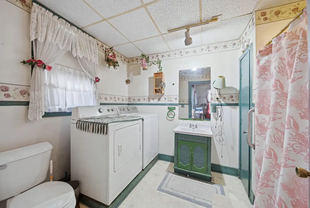66 Amherst Street Nashua NH 03064