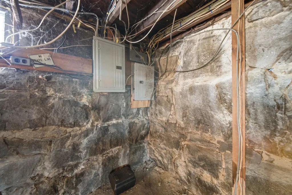 66 Amherst Street Nashua NH 03064