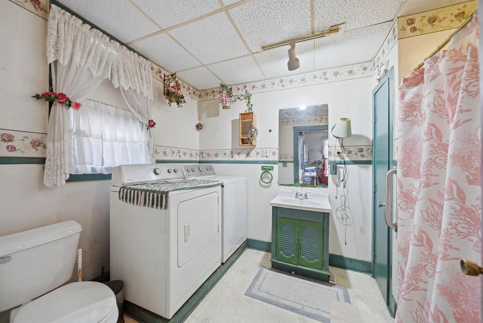 66 Amherst Street Nashua NH 03064