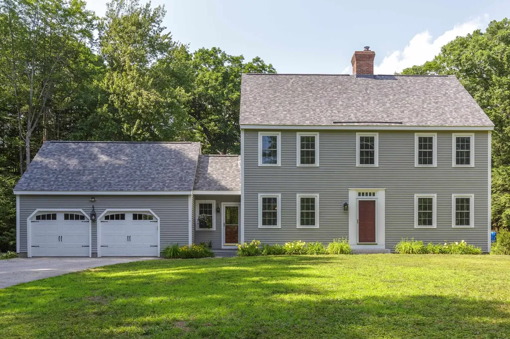 90 Deer Run Road Henniker NH 03242
