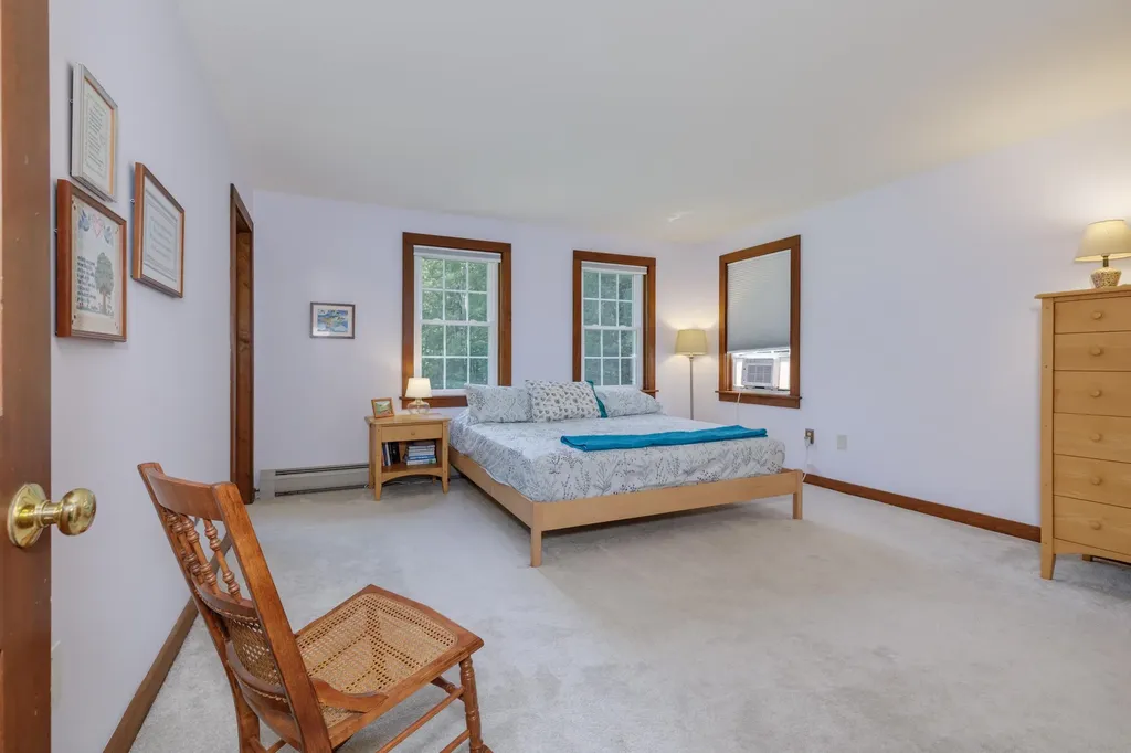 90 Deer Run Road Henniker NH 03242