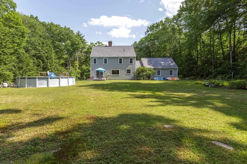 90 Deer Run Road Henniker NH 03242