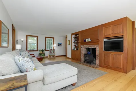 90 Deer Run Road Henniker NH 03242