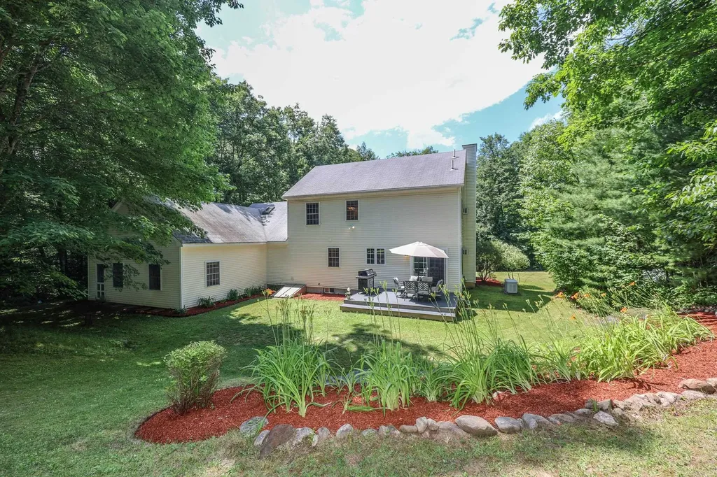 127 Broad Cove Drive Concord NH 03303