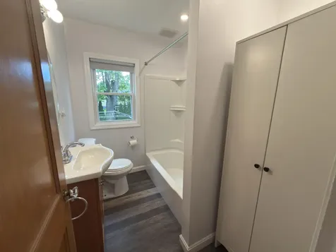 573 Spruce Street Manchester NH 03103