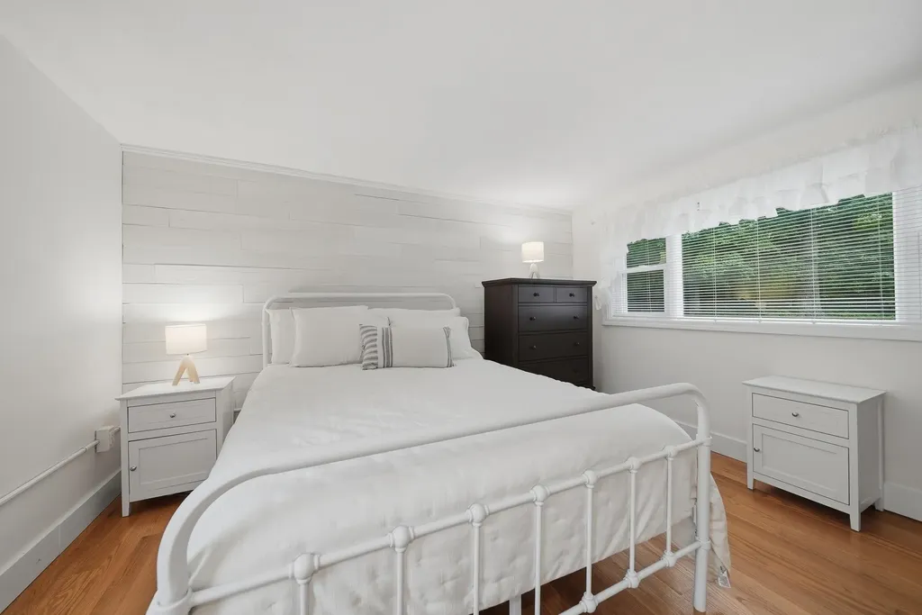 288 Island Pond Road Derry NH 03038