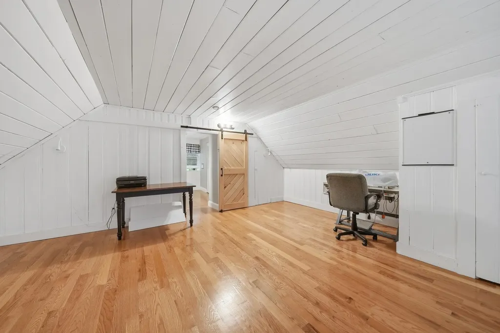 288 Island Pond Road Derry NH 03038