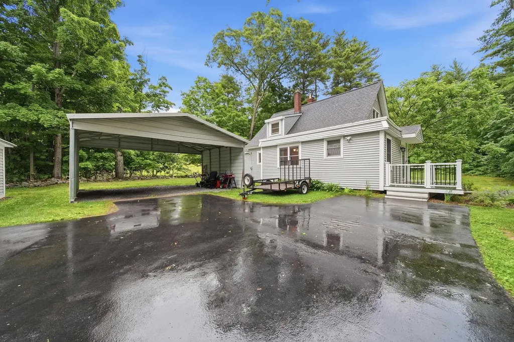 288 Island Pond Road Derry NH 03038