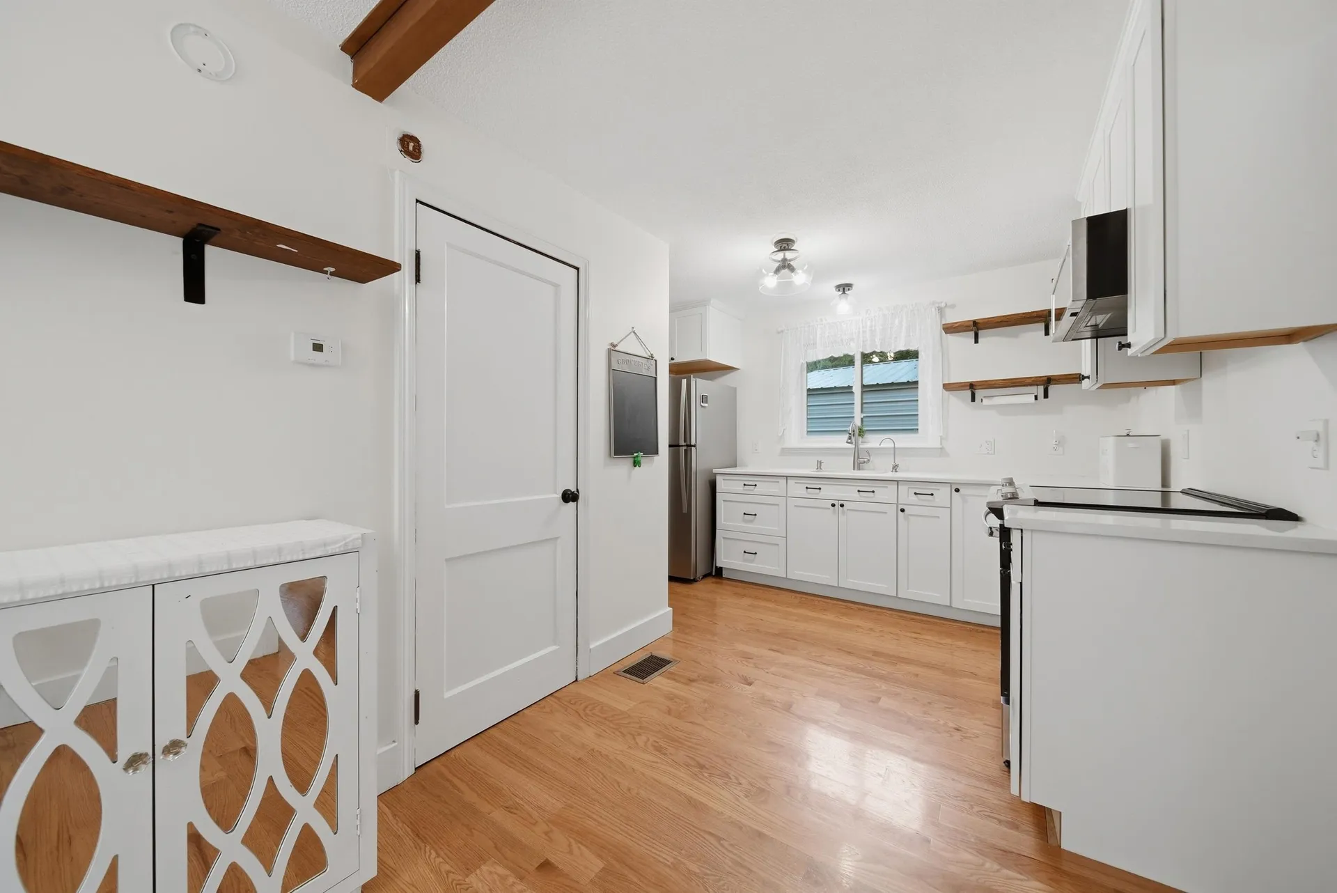 288 Island Pond Road Derry NH 03038