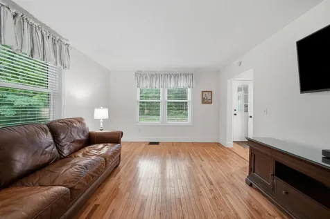 288 Island Pond Road Derry NH 03038