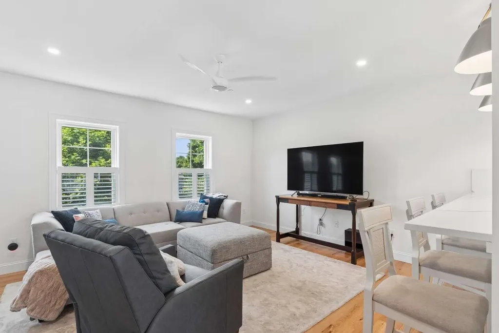 55 Ocean Road Portsmouth NH 03801