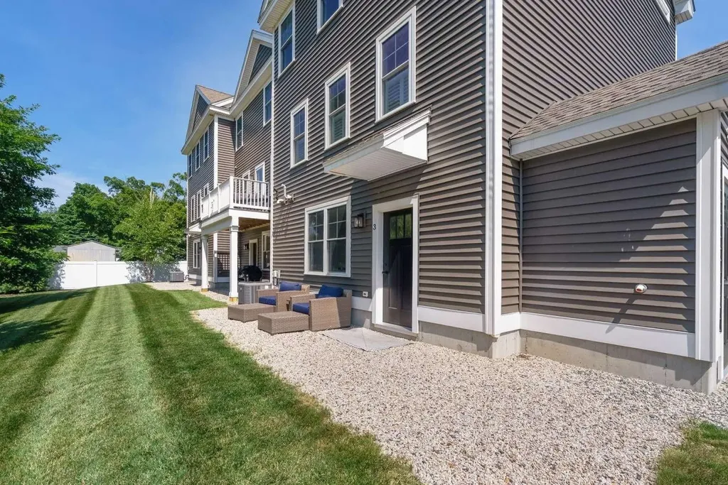 55 Ocean Road Portsmouth NH 03801