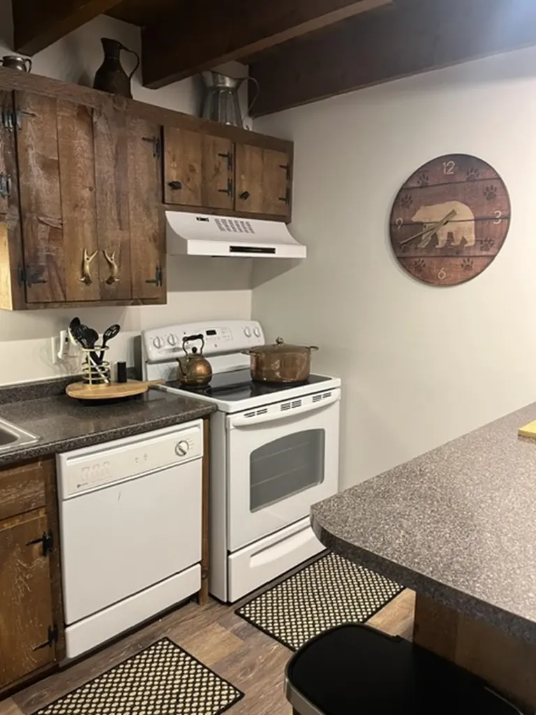 574 Willard Road Hartford VT 05059