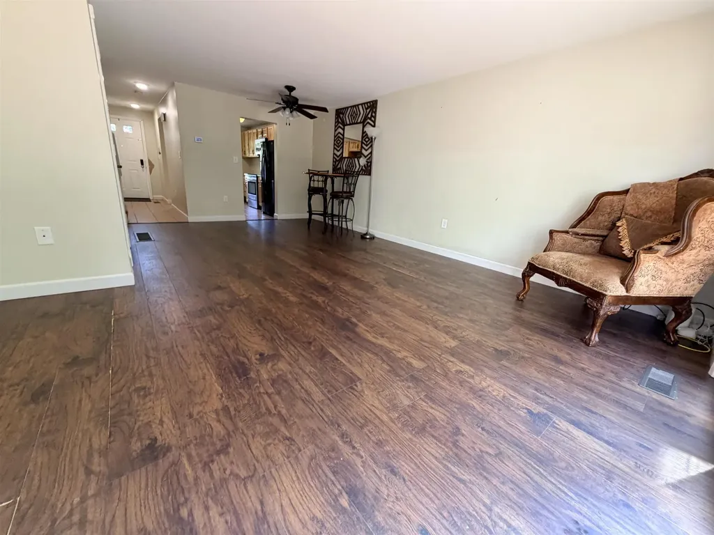 208 Bartemus Trail Nashua NH 03063