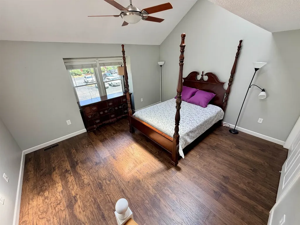 208 Bartemus Trail Nashua NH 03063