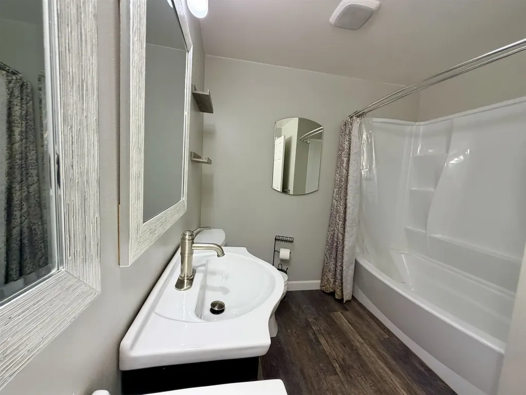 208 Bartemus Trail Nashua NH 03063