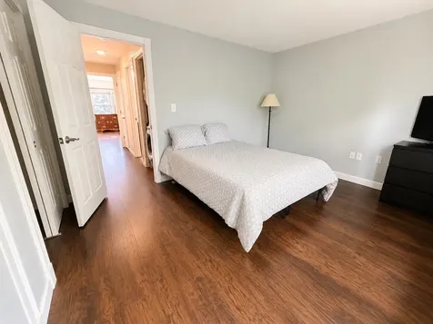 208 Bartemus Trail Nashua NH 03063