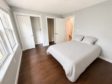 208 Bartemus Trail Nashua NH 03063