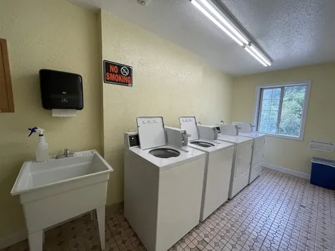 383 Huse Road Manchester NH 03103