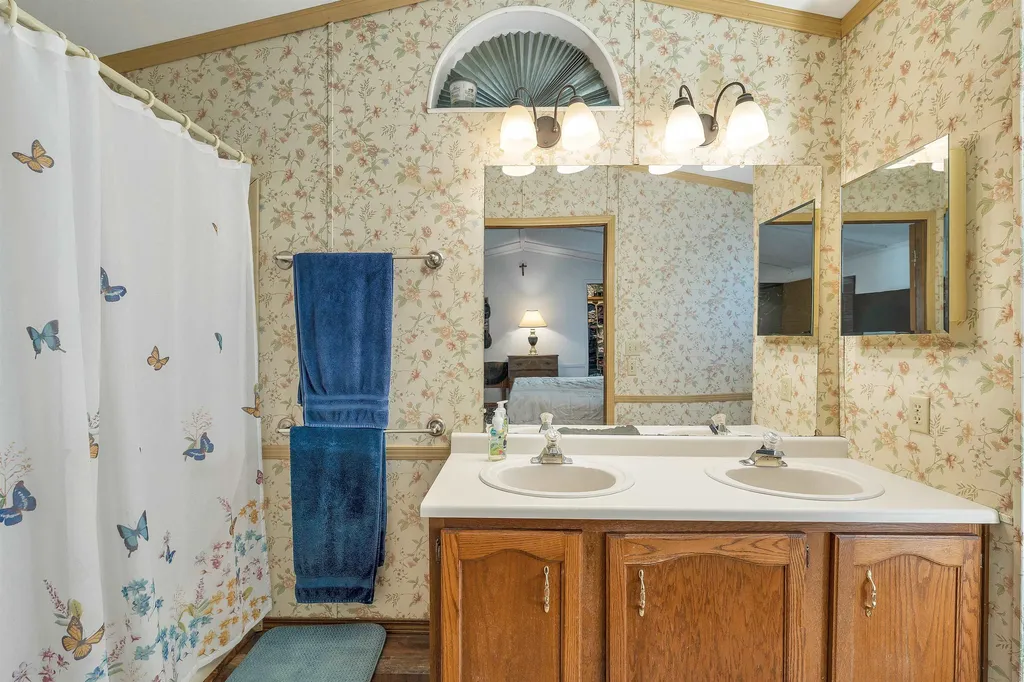82 Gooseberry Circle Rochester NH 03867