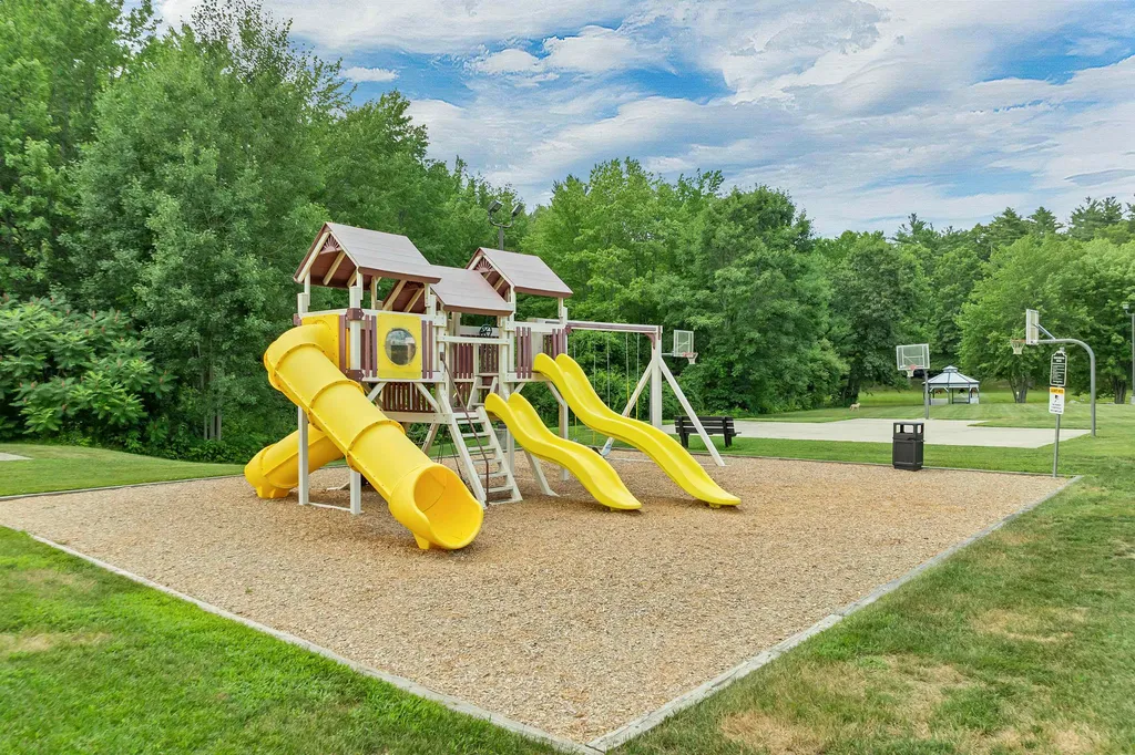 82 Gooseberry Circle Rochester NH 03867