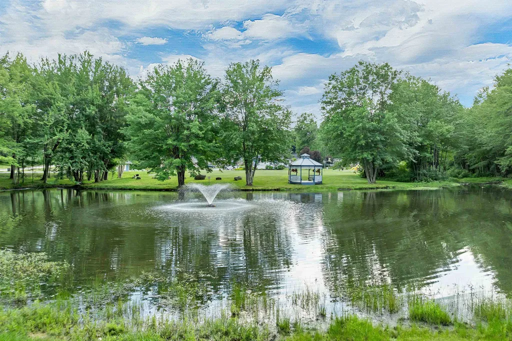 82 Gooseberry Circle Rochester NH 03867