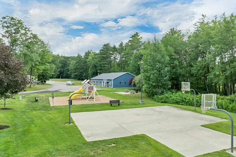 82 Gooseberry Circle Rochester NH 03867