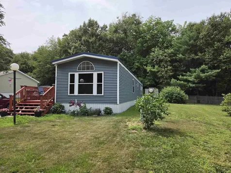 82 Gooseberry Circle Rochester NH 03867
