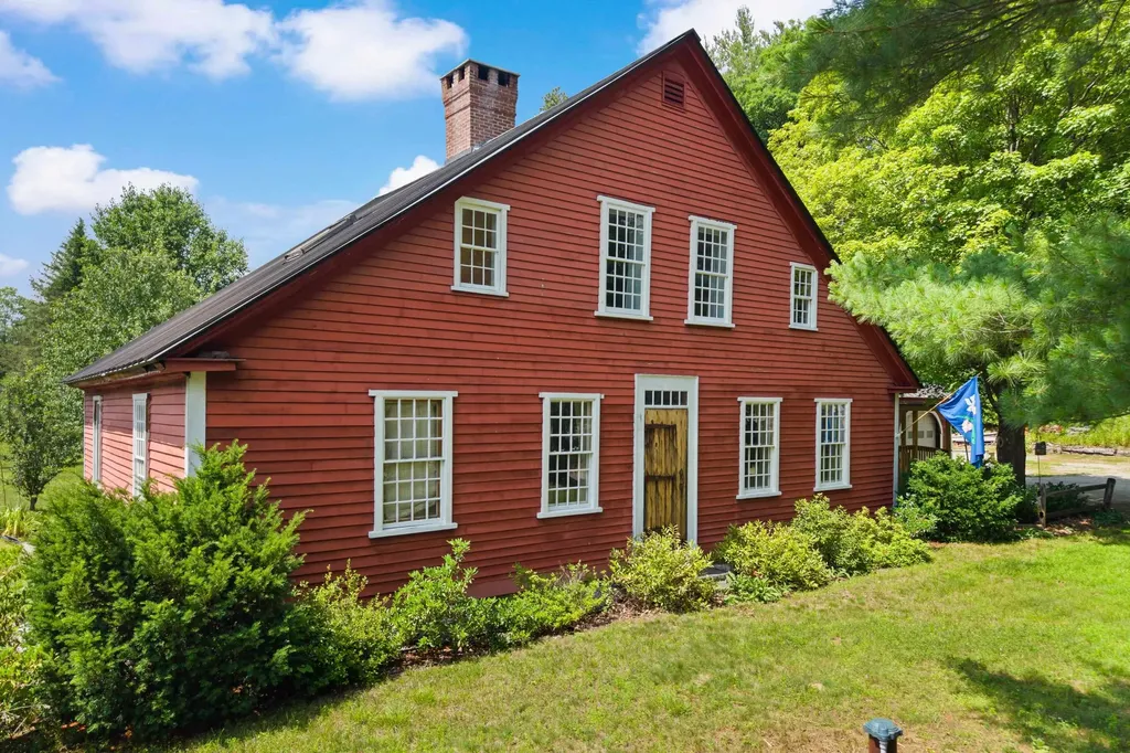 110 Westport Village Road Swanzey NH 03446