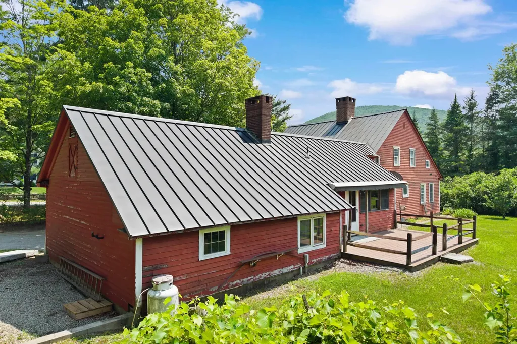 110 Westport Village Road Swanzey NH 03446