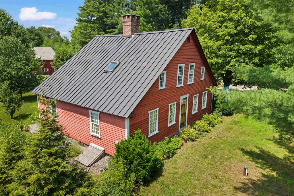 110 Westport Village Road Swanzey NH 03446