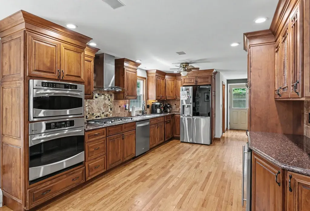 122 Fordway Extension Derry NH 03038