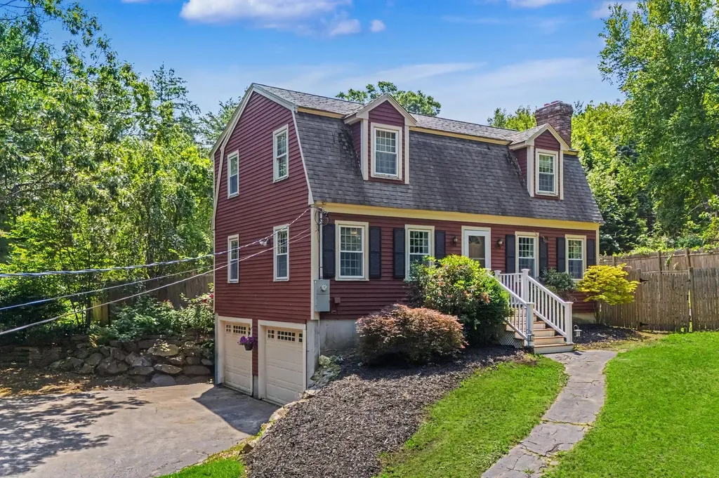 122 Fordway Extension Derry NH 03038