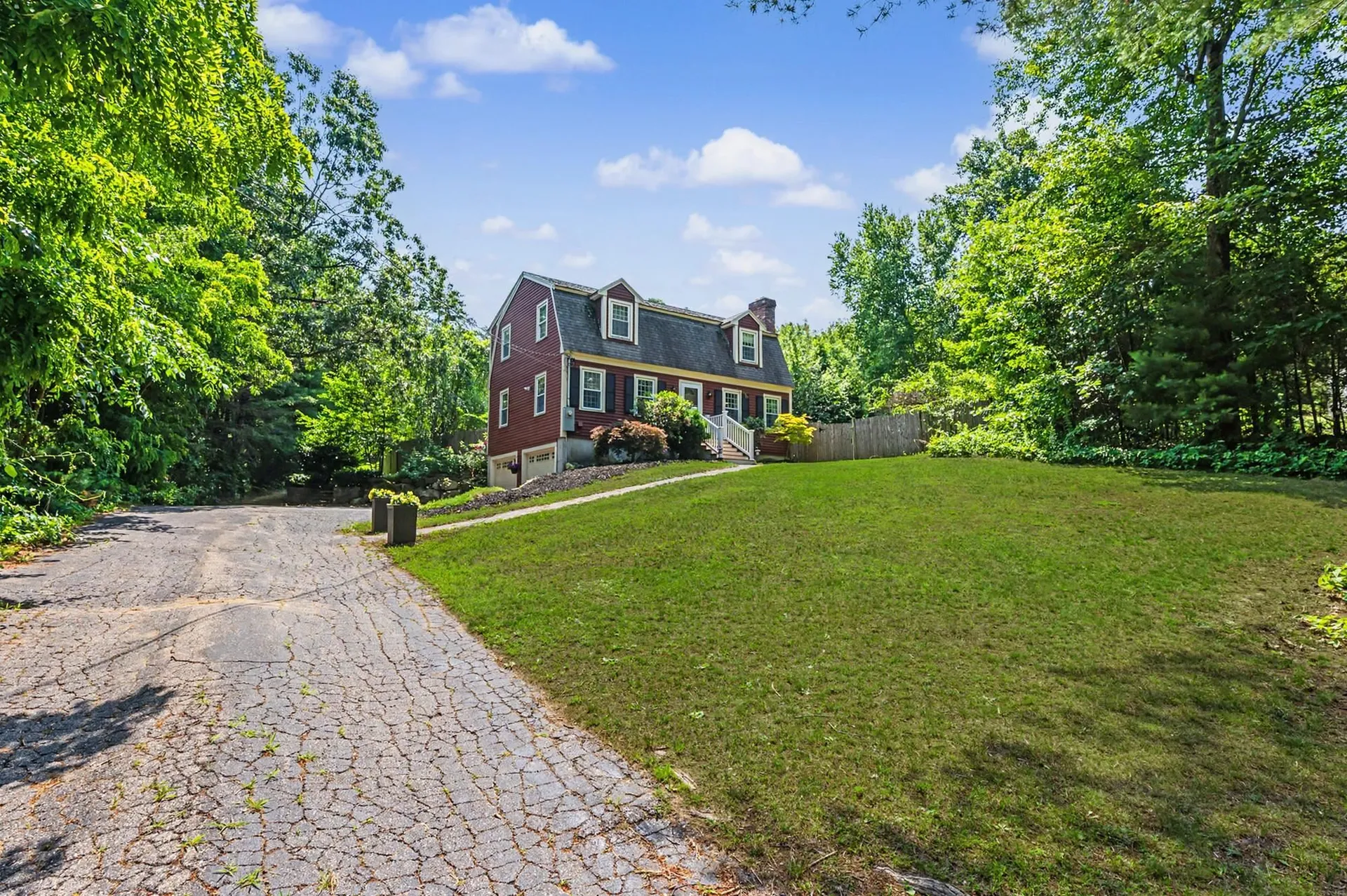 122 Fordway Extension Derry NH 03038