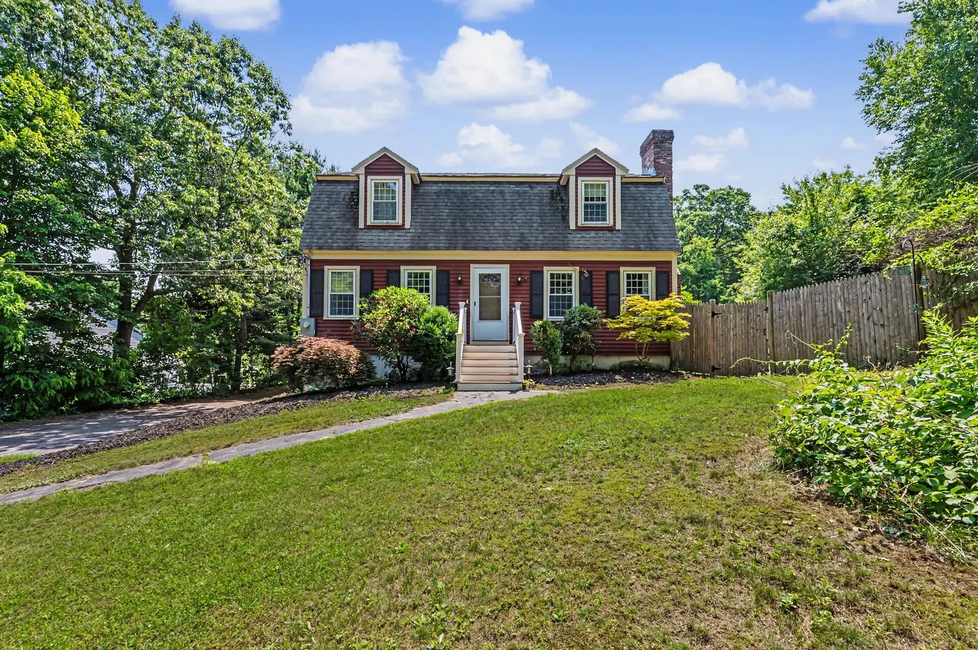 122 Fordway Extension Derry NH 03038