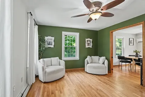 122 Fordway Extension Derry NH 03038