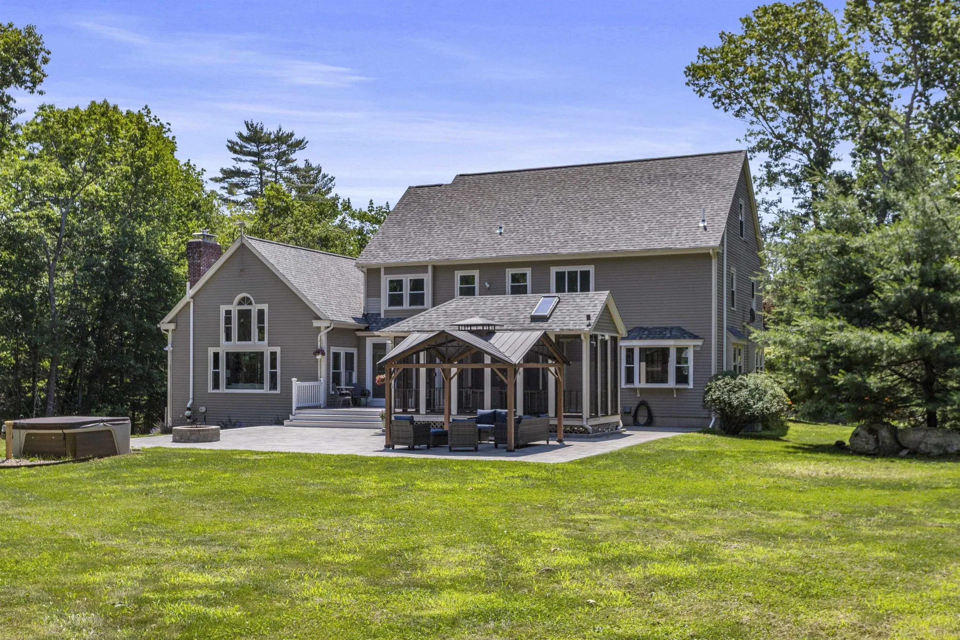 21 Bear Path Hampton NH 03842